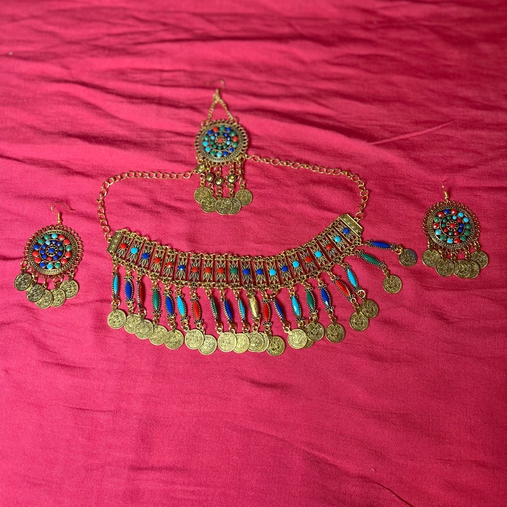 NEW 4 piece earrings, head piece, and necklace set